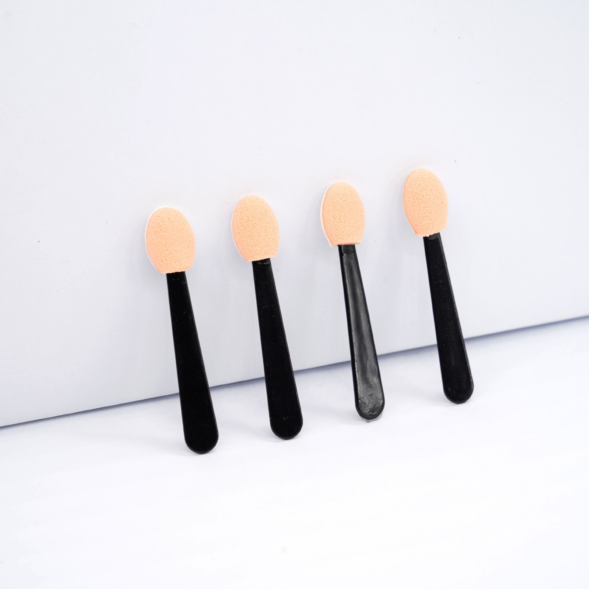 Macaron Color Single Head Latex Sponge Eyeshadow Stick Portable Sponge Eyeshadow Brush Eye Beauty Makeup Tools Wholesale