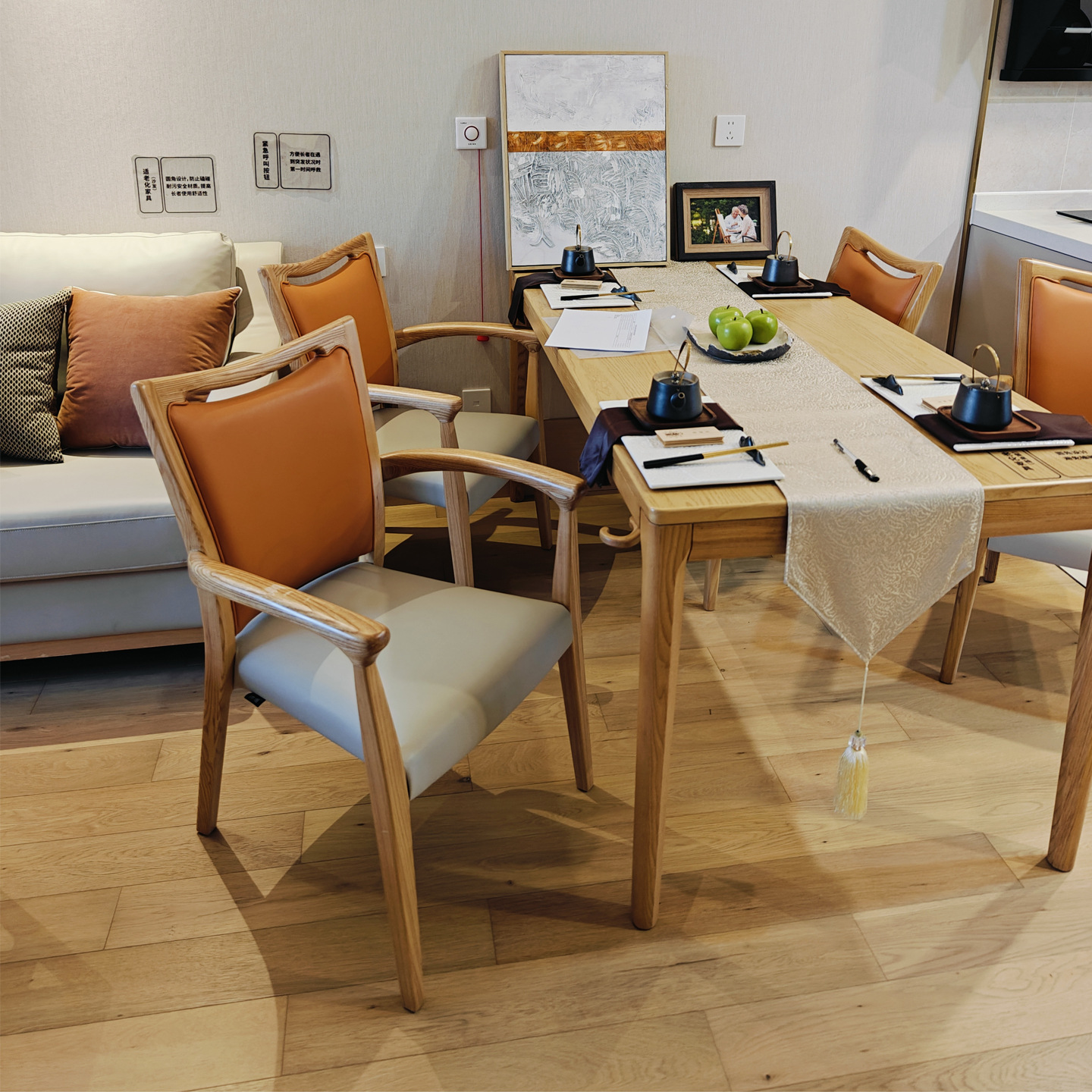 Solid Wood Chairs for Nursing Homes, Suitable for Aging, Canteen Dining Chairs, Anti-Fouling Chairs for the Elderly, Customizable Aging-Friendly Dining Tables