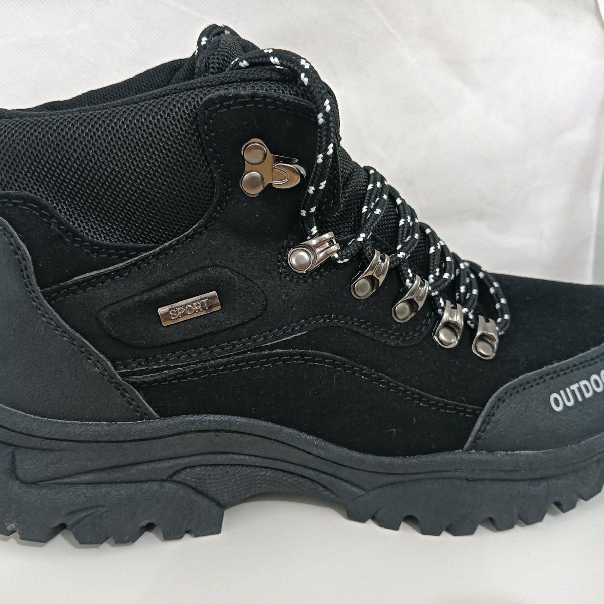 Высокие туристические ботинки 2025 Новые уличные походные нескользящие дышащие износостойкие мужские ботинки водонепроницаемые полувысокие рабочие мужские ботинки