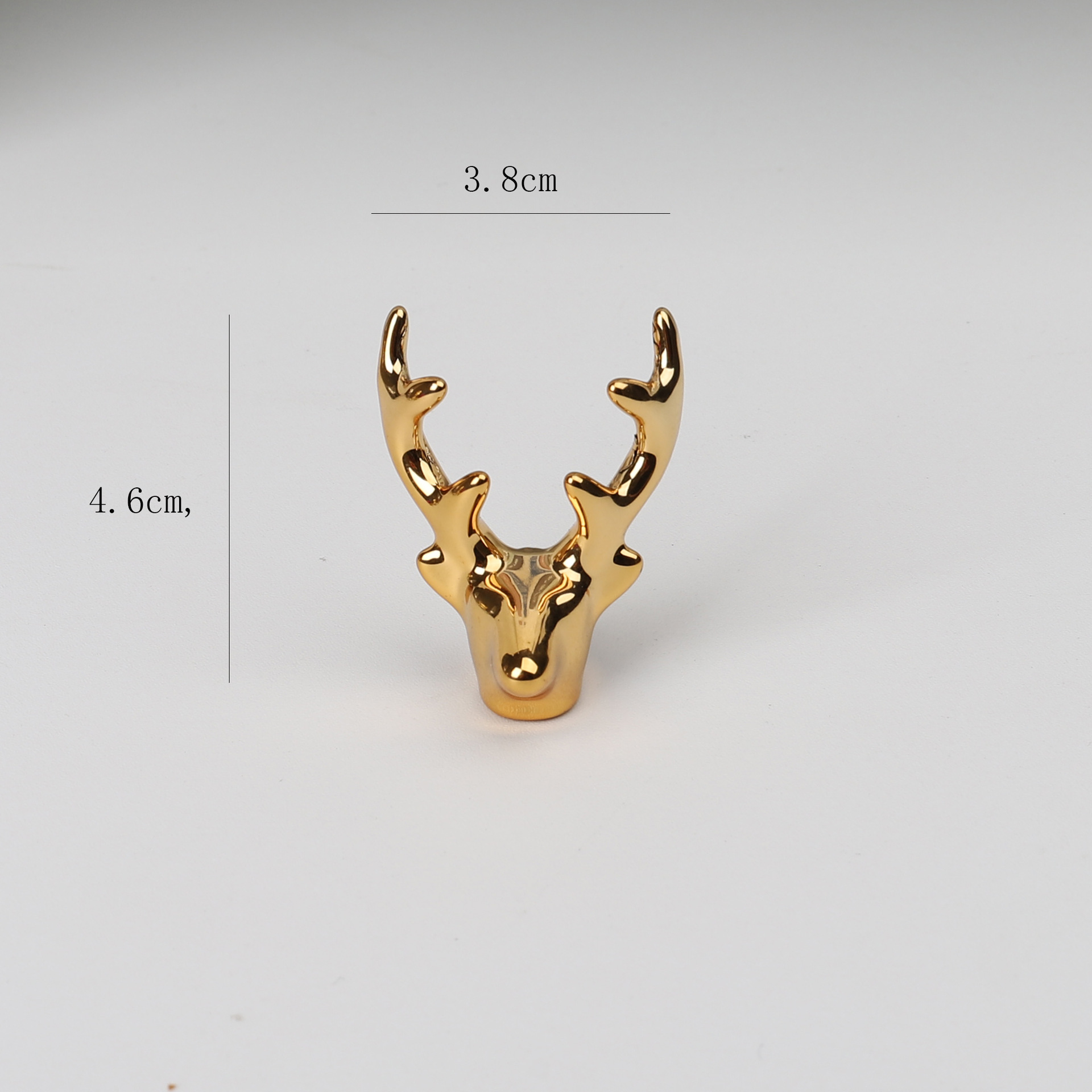 Factory wholesale creative light luxury plastic Golden Deer decoration tissue box candy box decoration home lighting accessories