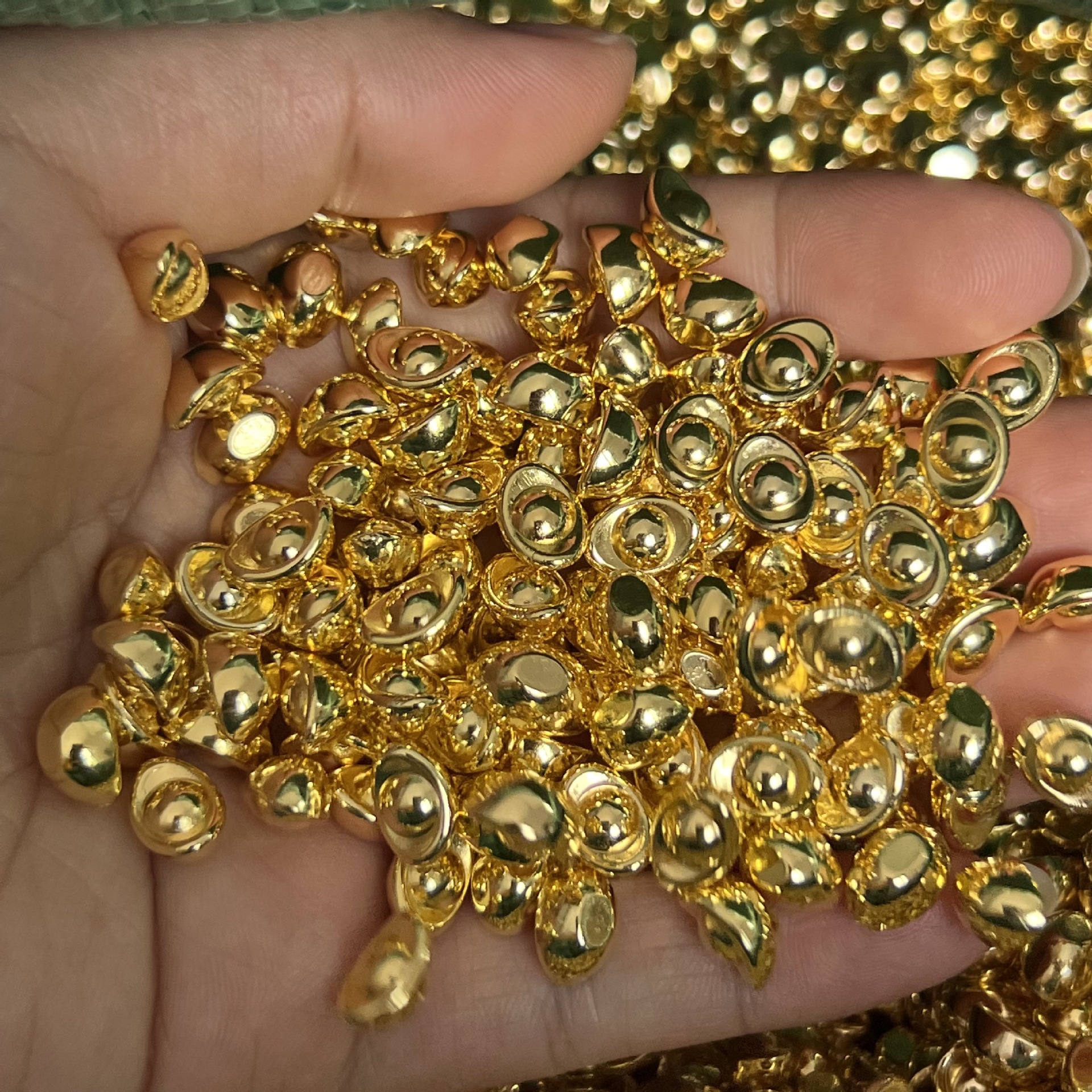 Environmentally Friendly Plastic Ingot, Imitation Gold-Plated Ingot Filling, Cornucopia, Hundred Blessings Tank, Photo Frame, Ingot Filling Ornaments