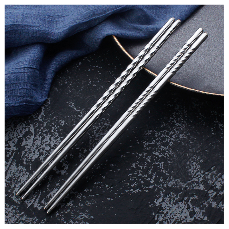 Spot stainless steel chopsticks national fashion blue and white porcelain tableware thread printing stainless steel chopsticks round household one person