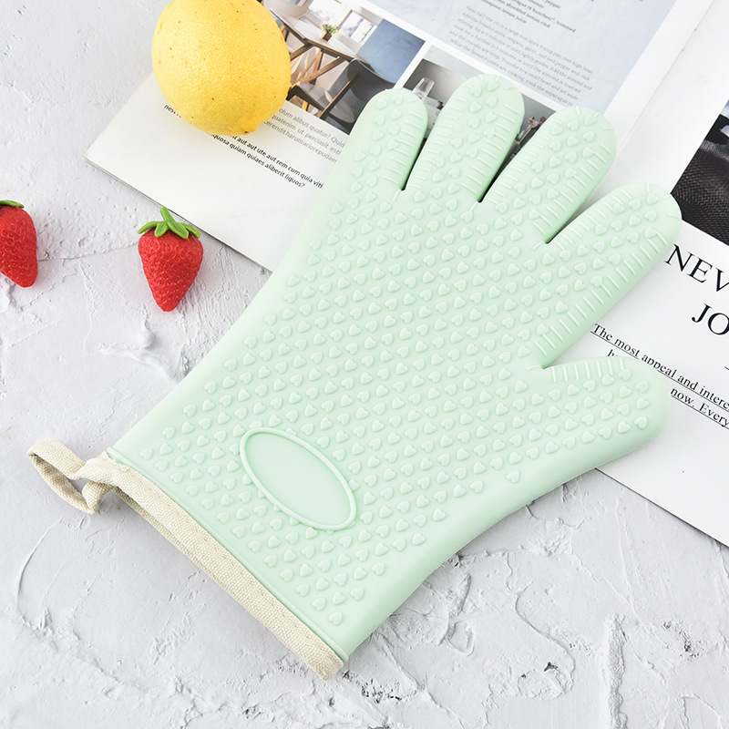 Factory wholesale silicone heat insulation gloves creative household kitchen heat insulation oven gloves microwave oven silicone gloves