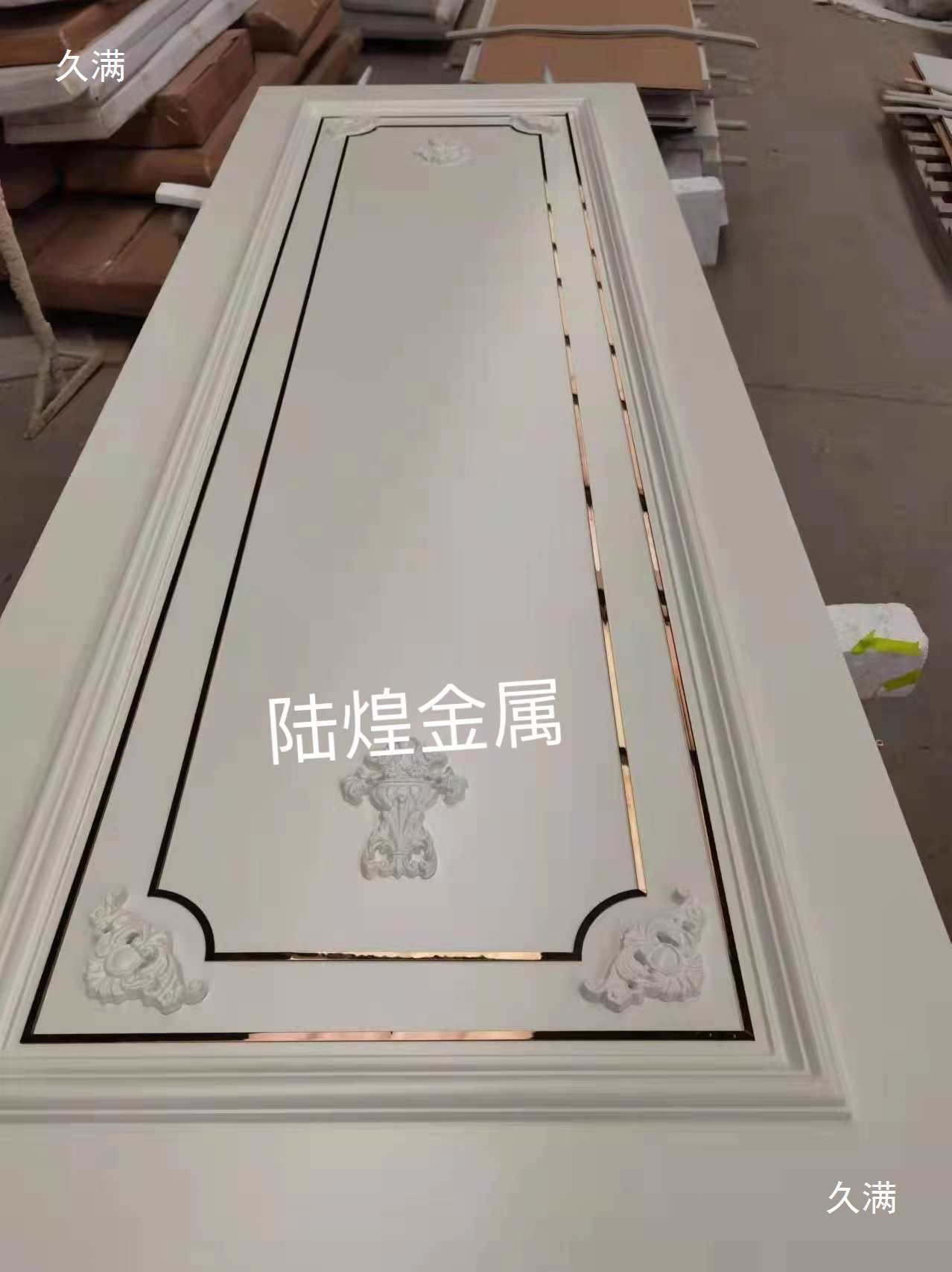 Stainless Steel Ceiling T-Shaped Strip Metal Integrated Frame Seamless Welded Wooden Cabinet Wooden Door Decorative Strip Corner Flower Line