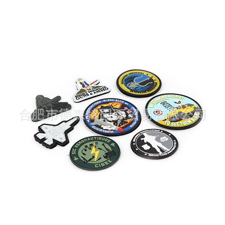 Manufacturer Customized Pvc Rubber Seal Velcro Armband Clothing Badge Plastic Label Soft Rubber Clothing Accessories Logo Patch