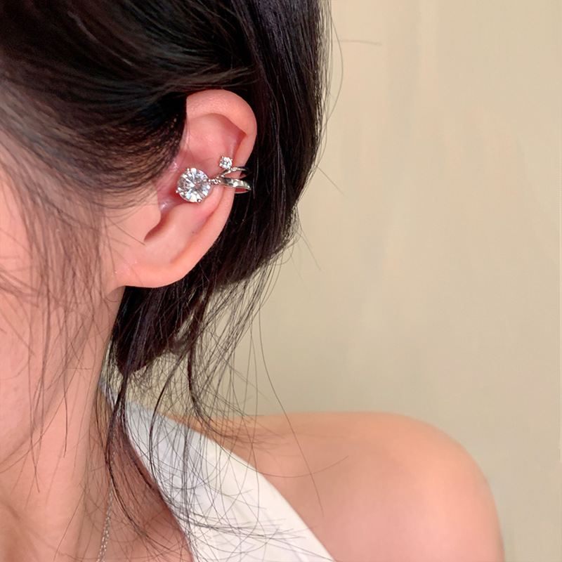 Small Bulb Ear Bone Clip Without Pierced Ears, Wearable Zircon Earrings for Women, High-End, Accessible Luxury, Sexy Ear Clip Ear Jewelry