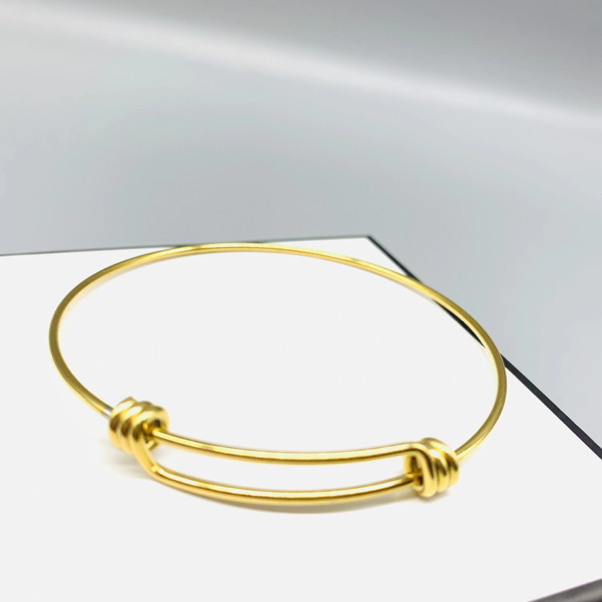 Real Gold Electroplated 18K Gold Bow Bracelet, Personalized Versatile Elegant Bracelet, Simple Popular Style Titanium Steel Bracelet