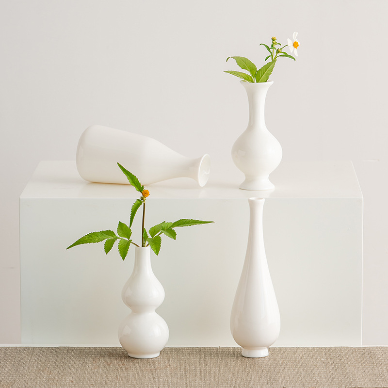 White Ceramic Handmade Small Vase with Jade Porcelain Guanyin, Chinese-Style Home Zen Flower Arrangement Ornament