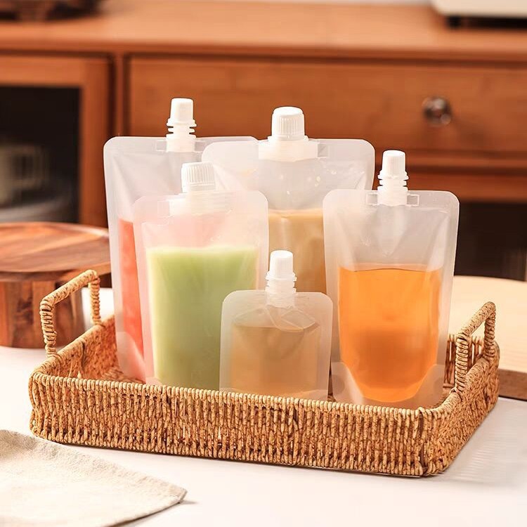 Spot suction nozzle beverage bag take-out packing bag snail powder soup soy milk tea juice Chinese medicine liquid packaging bag