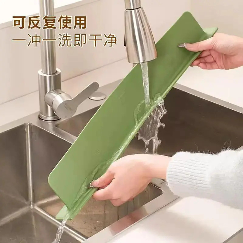 Household Kitchen Sink Water Barrier Silicone Water Barrier Kitchen Sink Water-proof Splash Barrier Water-proof Barrier for Washing Sink