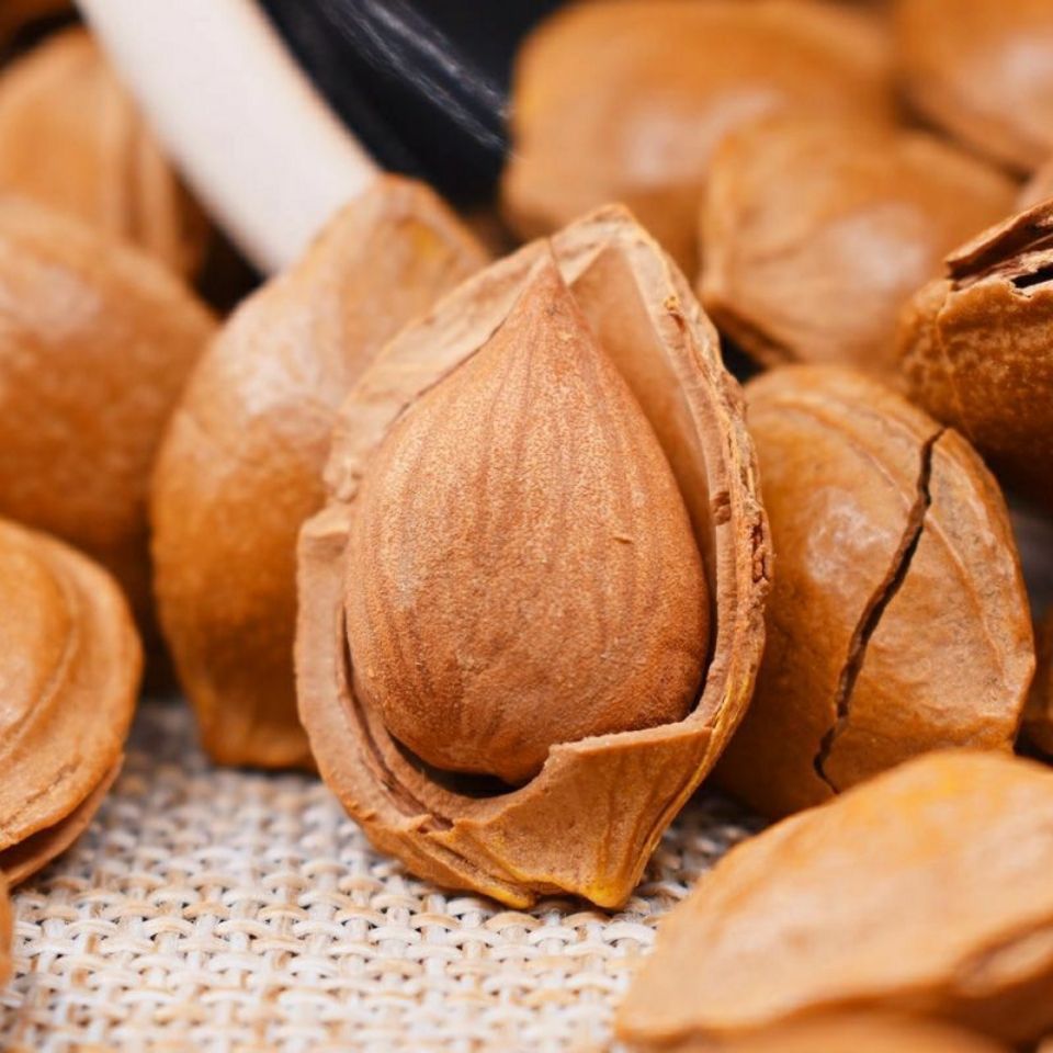 New goods open almond generation wholesale 500g hand-peeled milk-flavored small ginkgo nuts annual snacks thin-skinned almonds