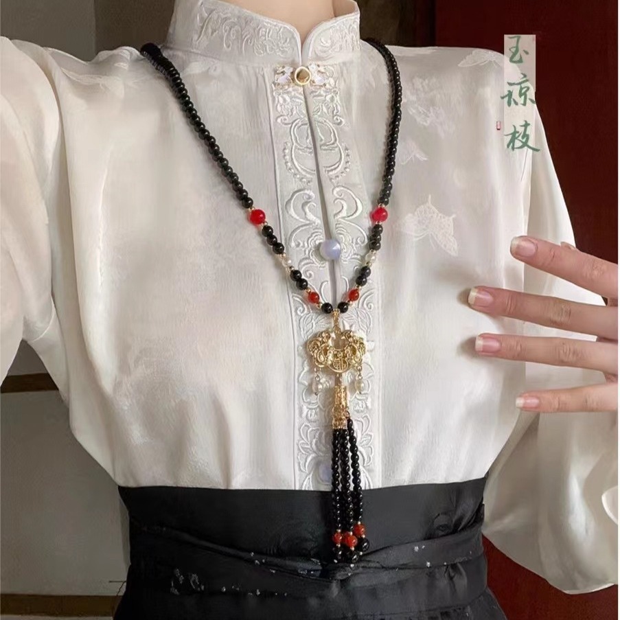 New Chinese-style Horse-faced Skirt Pearl Wreath Necklace Chinese-style Hanfu Long Necklace Accessories Ming-made Longlife Lock Pendant