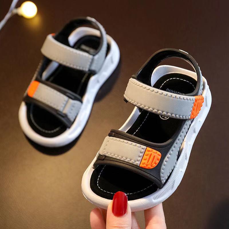 Home children's sandals summer new imitation leather casual Primary School students soft bottom Beach Boys sandals stall wholesale