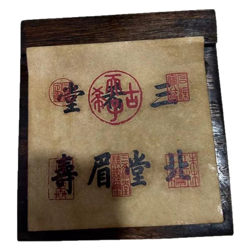 Antique old Yuanmingyuan dragon wood boxed small long roll all kinds of celebrities all kinds of famous paintings antique crafts wholesale