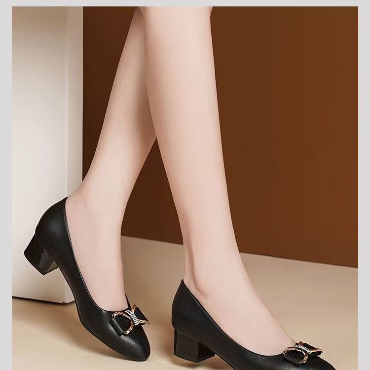 Thick Heel Genuine Leather Shoes for Women 2025 New Medium Heel Versatile Women's Leather Shoes Soft Leather Soft Sole Middle-Aged Mother High Heels