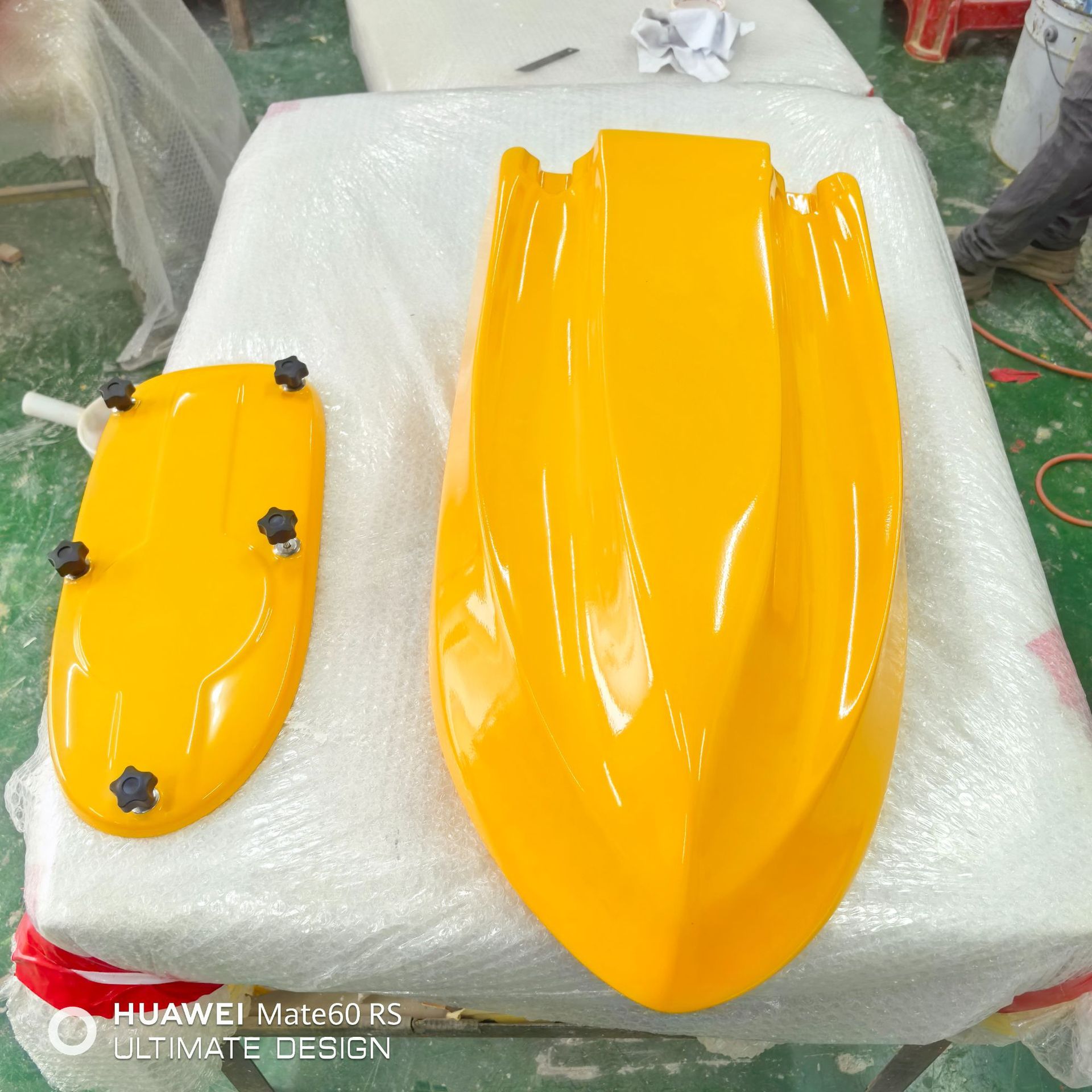 Unmanned ship shell underwater terrain mapping instrument glass fiber reinforced plastic carbon fiber hull intelligent unmanned ship shell customization