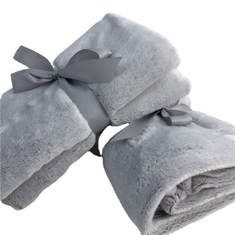 Children's Blanket Gift Small Blanket Pet Blanket Pet Knee Blanket Shoulder Blanket Multi-functional Small Blanket