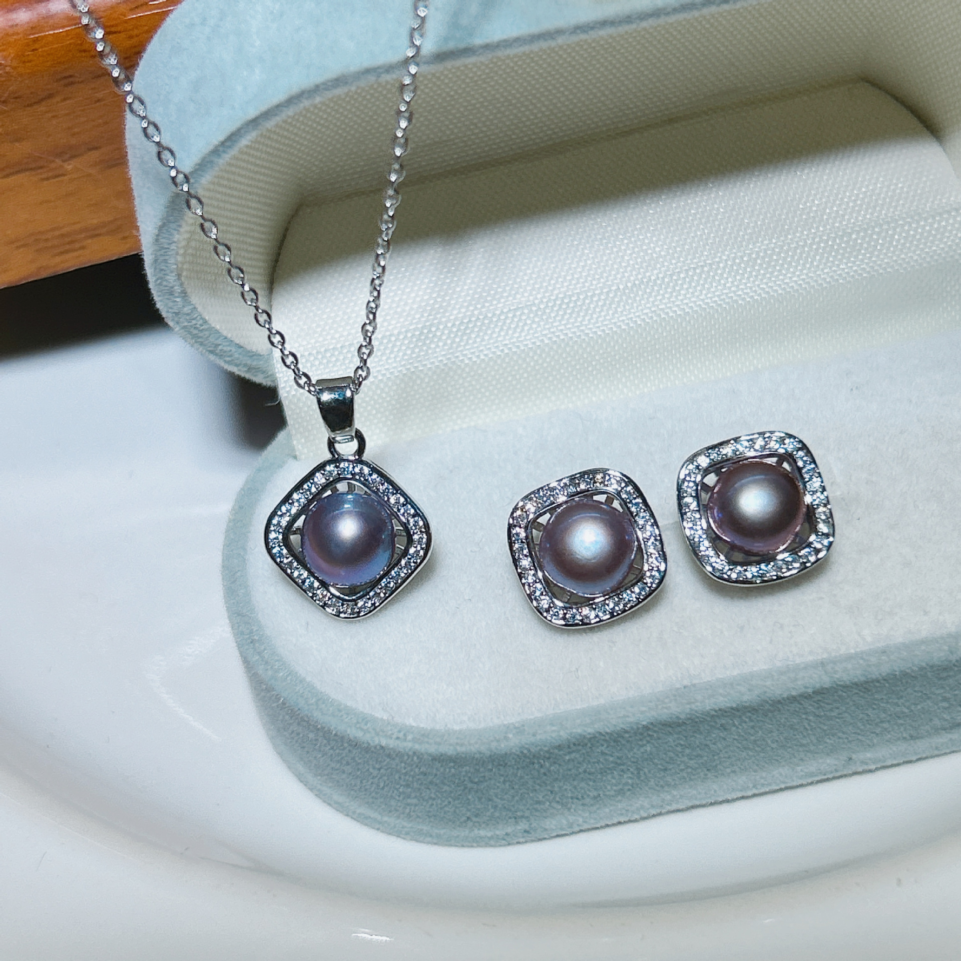 Natural Freshwater Pearl Set for Women, Versatile Clavicle Chain, Small Fragrance Star's Same Style Pendant, Earrings and Ring Three-Piece Set