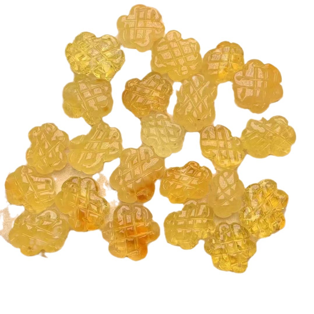 Natural Beeswax Carved Chinese Knot Accessories Russian Material Chicken Fat Yellow Waxy Rich Cultural Toy Accessories Ketang Jewelry Wholesale