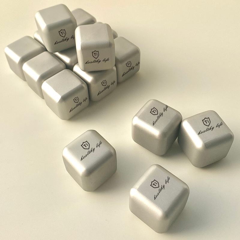 Titanium Purified Stainless Steel Ice Block Mold Food Grade Frozen Ice Grain Mold Whiskey Icestone Quick Frozen Metal Icestone