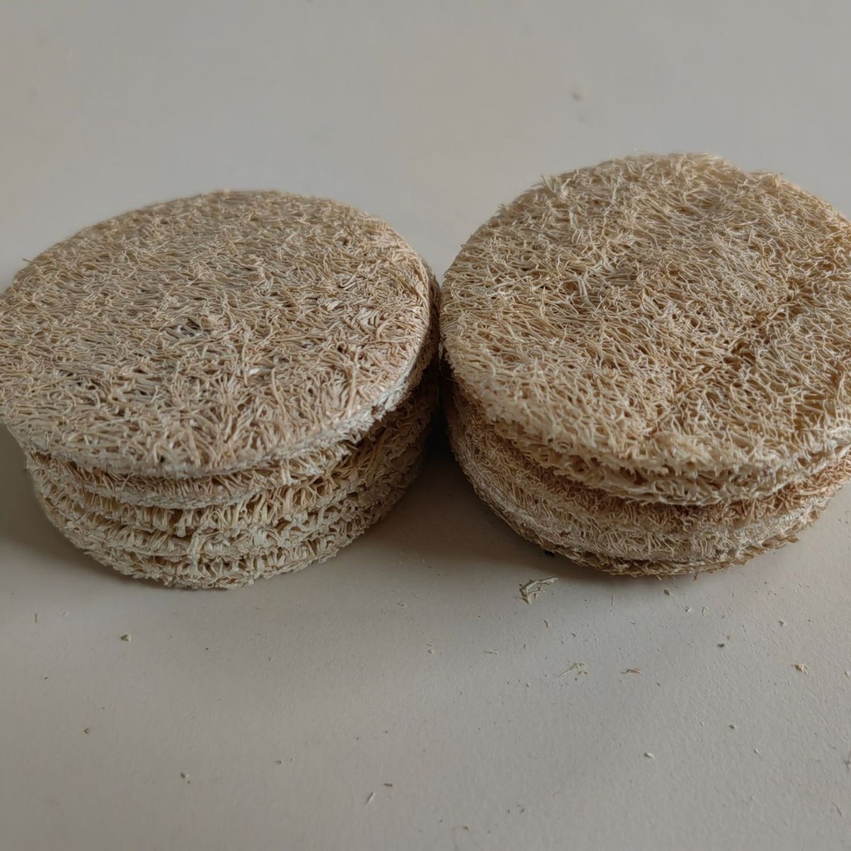 Source factory wholesale loofah facial multifunctional makeup remover in stock wafer cleansing exfoliating face loofah