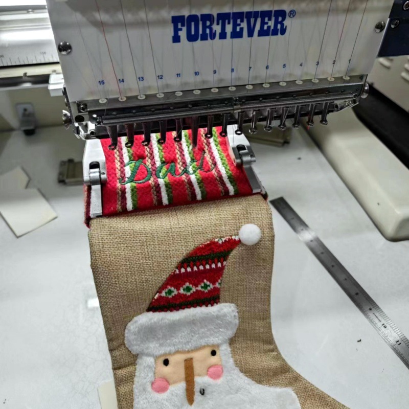 Amazon Christmas Socks Embroider Processing Logo Embroider Ready-To-Wear Yoga Wear Embroider Small Single Piece Customization Manufacturer
