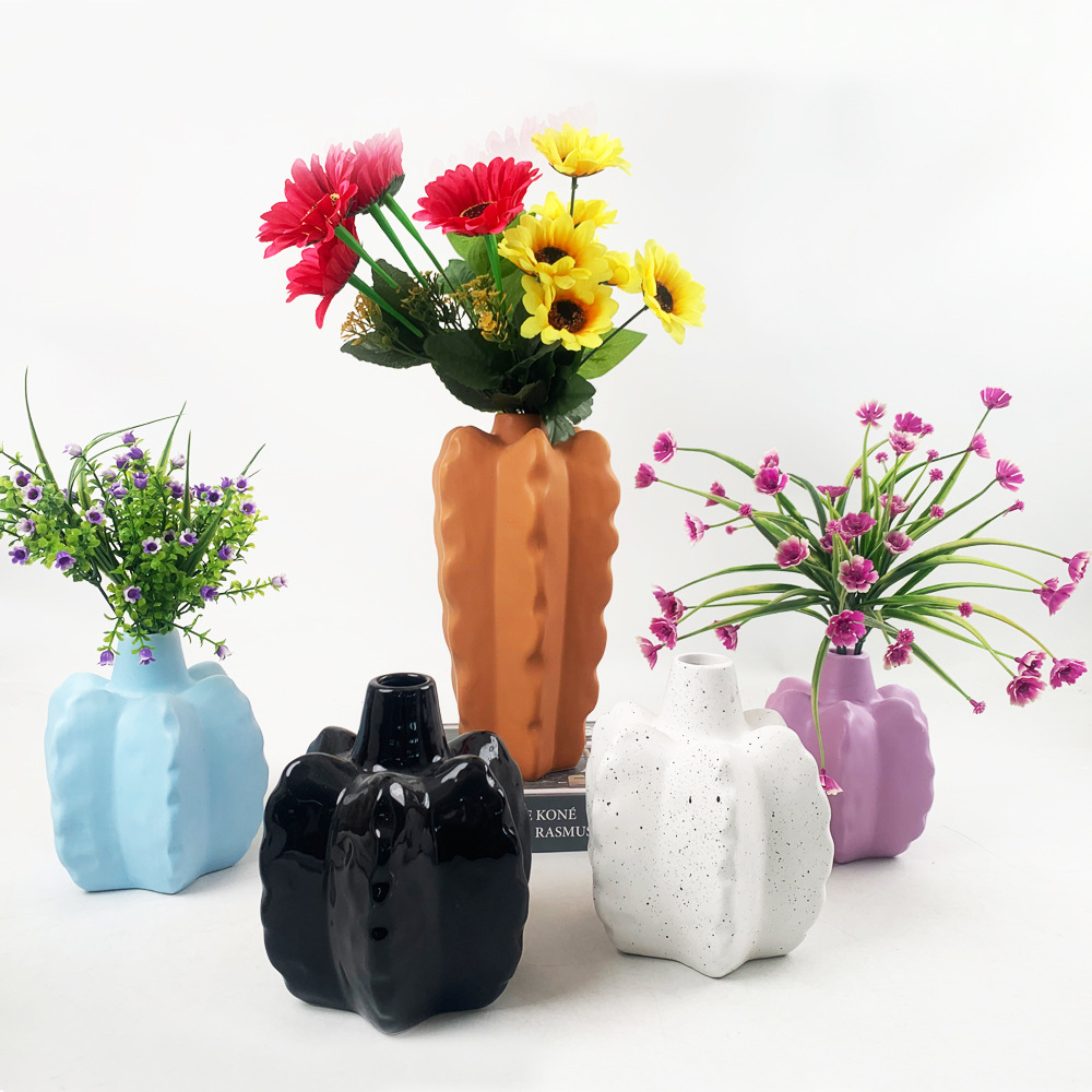 Light Luxury Simple Ceramic Vase Ins Style High-End Water-Raised Lily Flowers Scandinavian Living Room Flower Arrangement Creative Ornaments