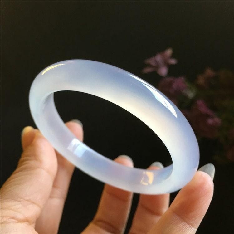 11mm White Moonlight Agate Bracelet Chalcedony Bracelet High Ice Seeding Jade Bracelet Live Supply Wholesale