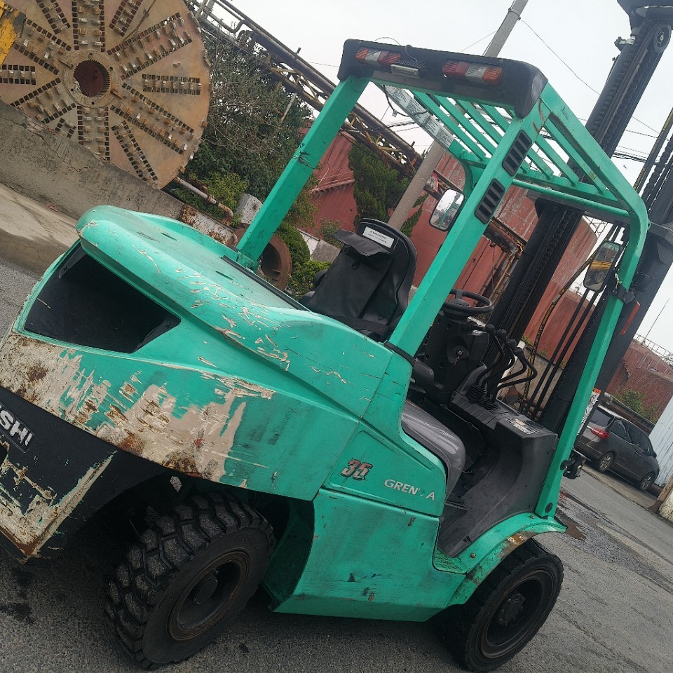 Foreign Trade Direct Sales of Second-Hand Japanese Mitsubishi 2.5 Tons Forklifts 3.5 Tons 15 Tons 25 Tons Imported Forklifts for Sale in Stock