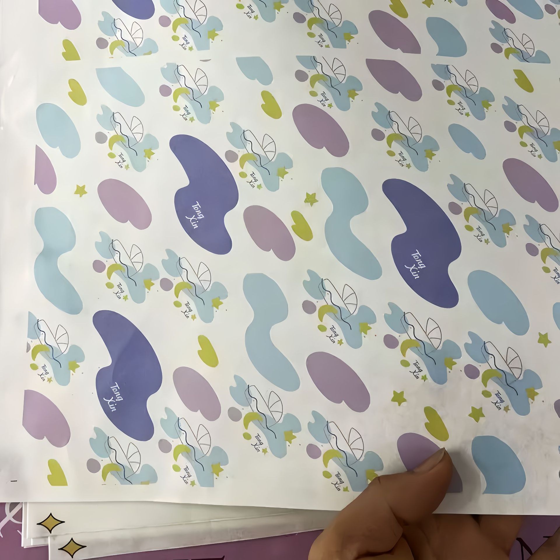 80g White Kraft Paper Packaging Printing Colorful Logo Gift Clothing and Shoe Packaging Lined with High-Definition Colorful Printing