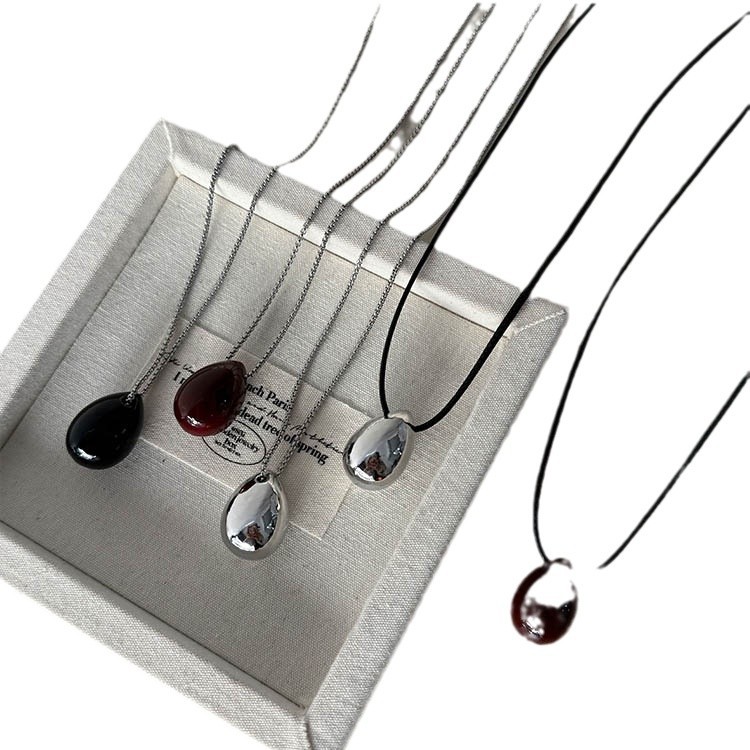 Internet Celebrant Minimalist Cool Black Rope Titanium Steel Chain Water Drop Pendant Necklace Oil Drop Distinctive Long Woolen Chain for Women
