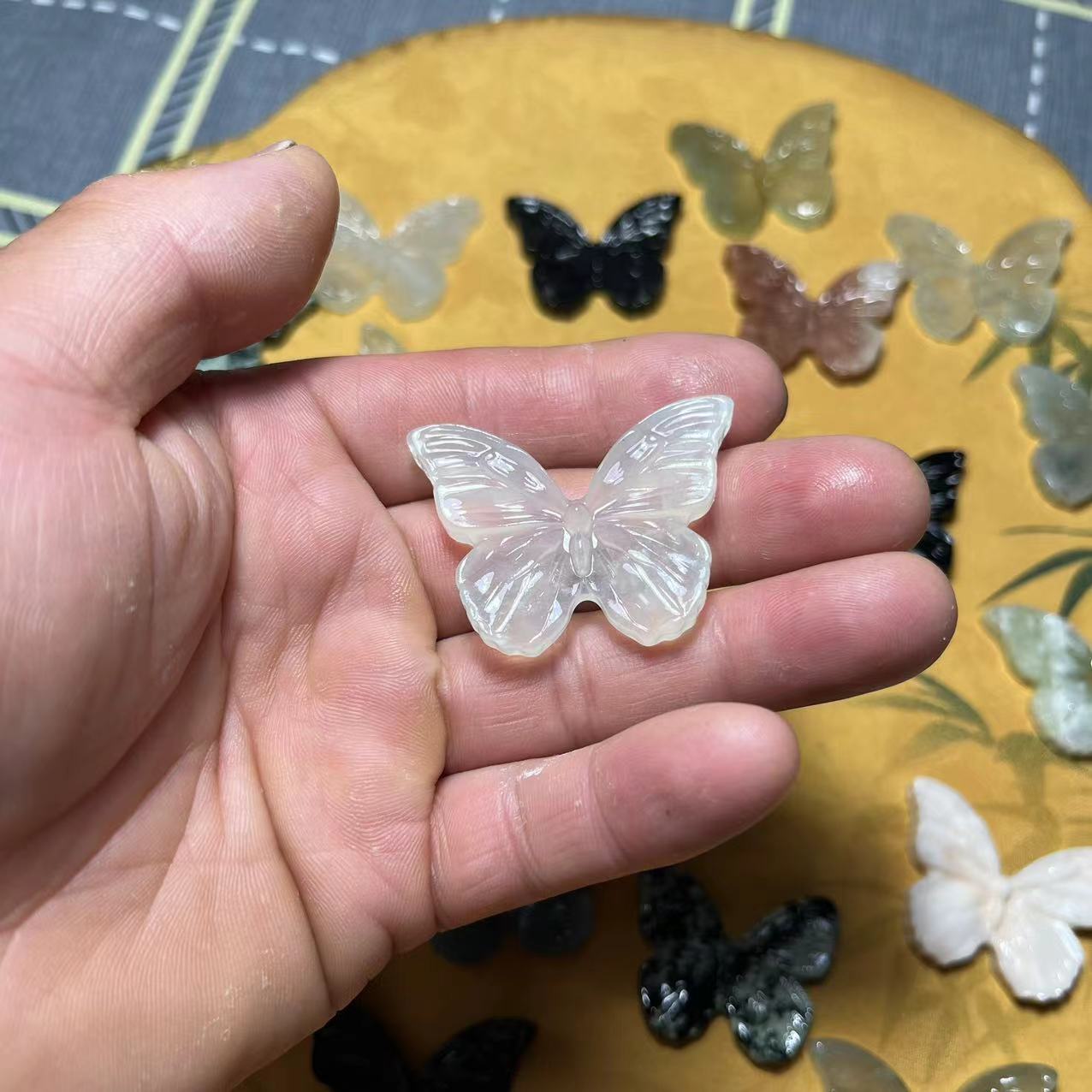 Jade Natural Xiuyu Butterfly Pendant Sweater Chain Pendant Jewelry Manufacturer Wholesale