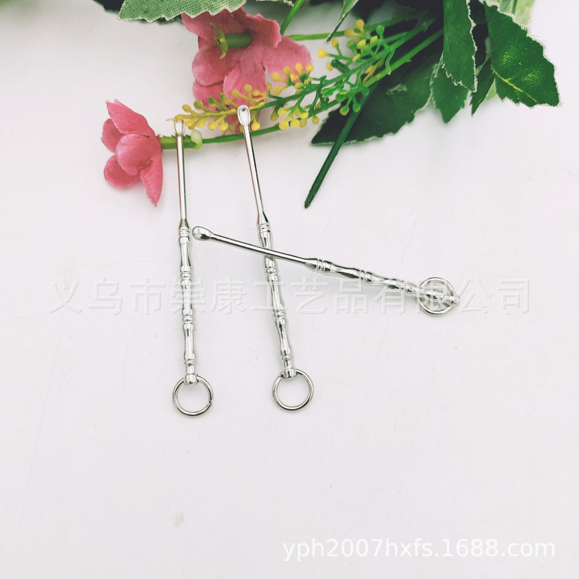 Creative and Exquisite Gold-Plated Silver Ear Pick, Handmade Old-Fashioned Silver Ear Scoop, Easy to Carry