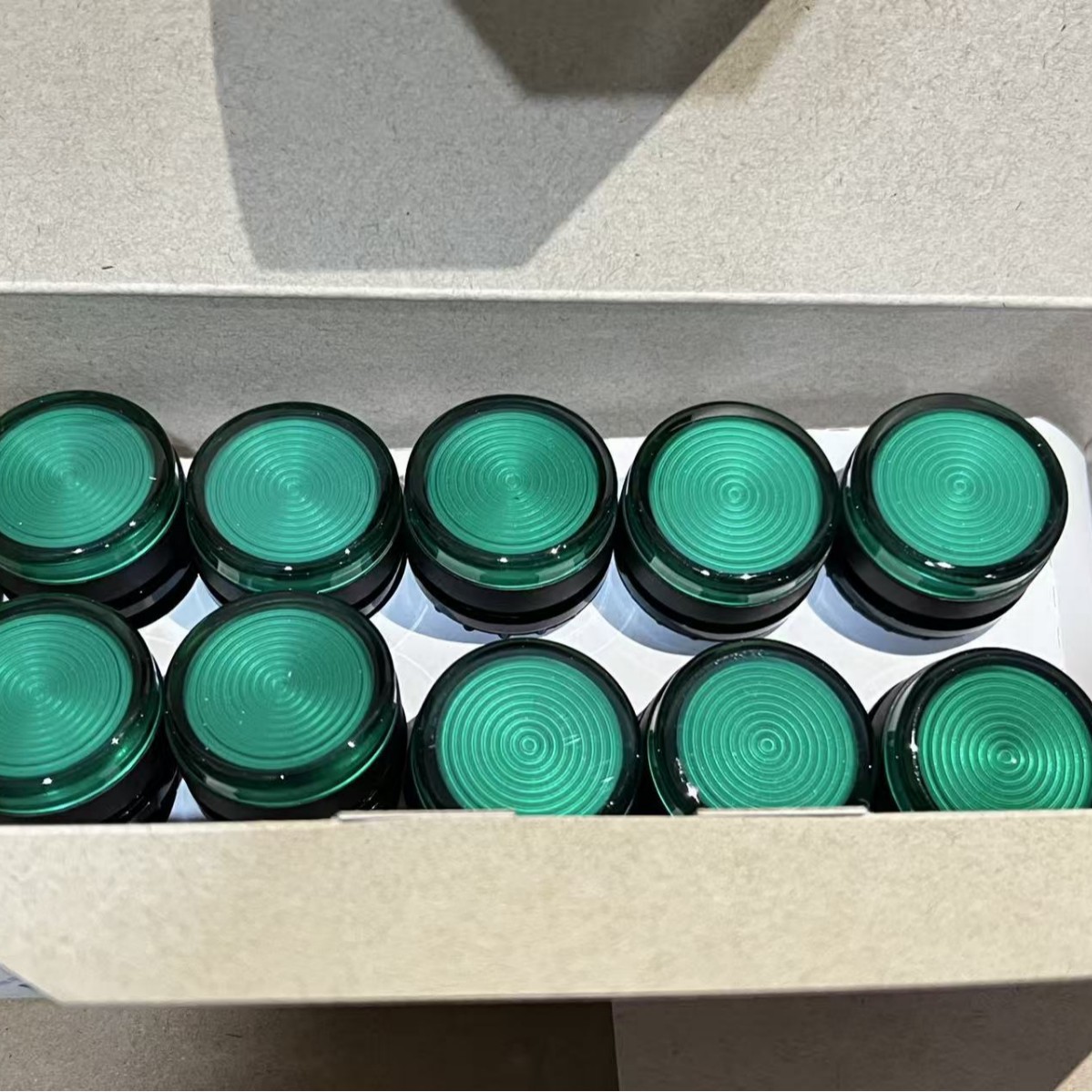 Eaton Button 116039/116038/116041 Model A22-Lcled220-Y/G/R 10Pcs/Box