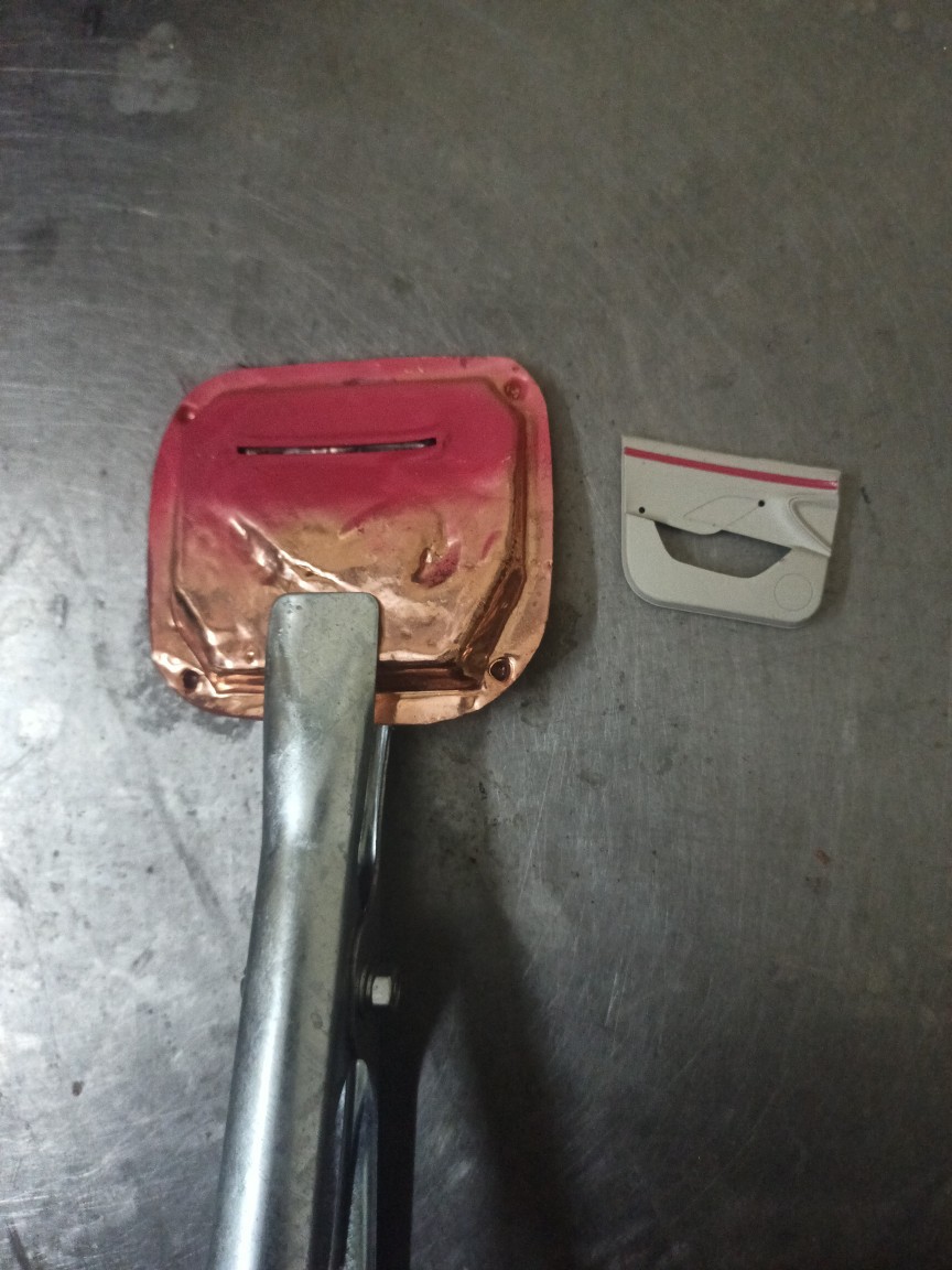 Производители, специализирующиеся на изготовлении различных медных форм для распыления, распылительных красок, маскирующей пленки, крайних форм, зажимных форм