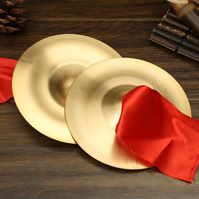 Медные тарелки и барабаны музыкальные инструменты, большие тарелки, маленькие тарелки, яркие тарелки, поясной барабан, тарелки для детского сада, три с половиной, детские игрушки, тарелки