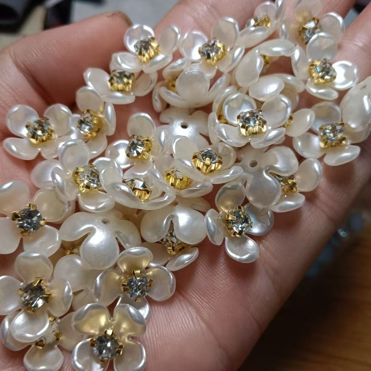 14mm Four-Piece Small Flower Gold Single Claw DIY Handmade Material Popular Hairpin Accessories Five-Petal Flower with Gold Diamond