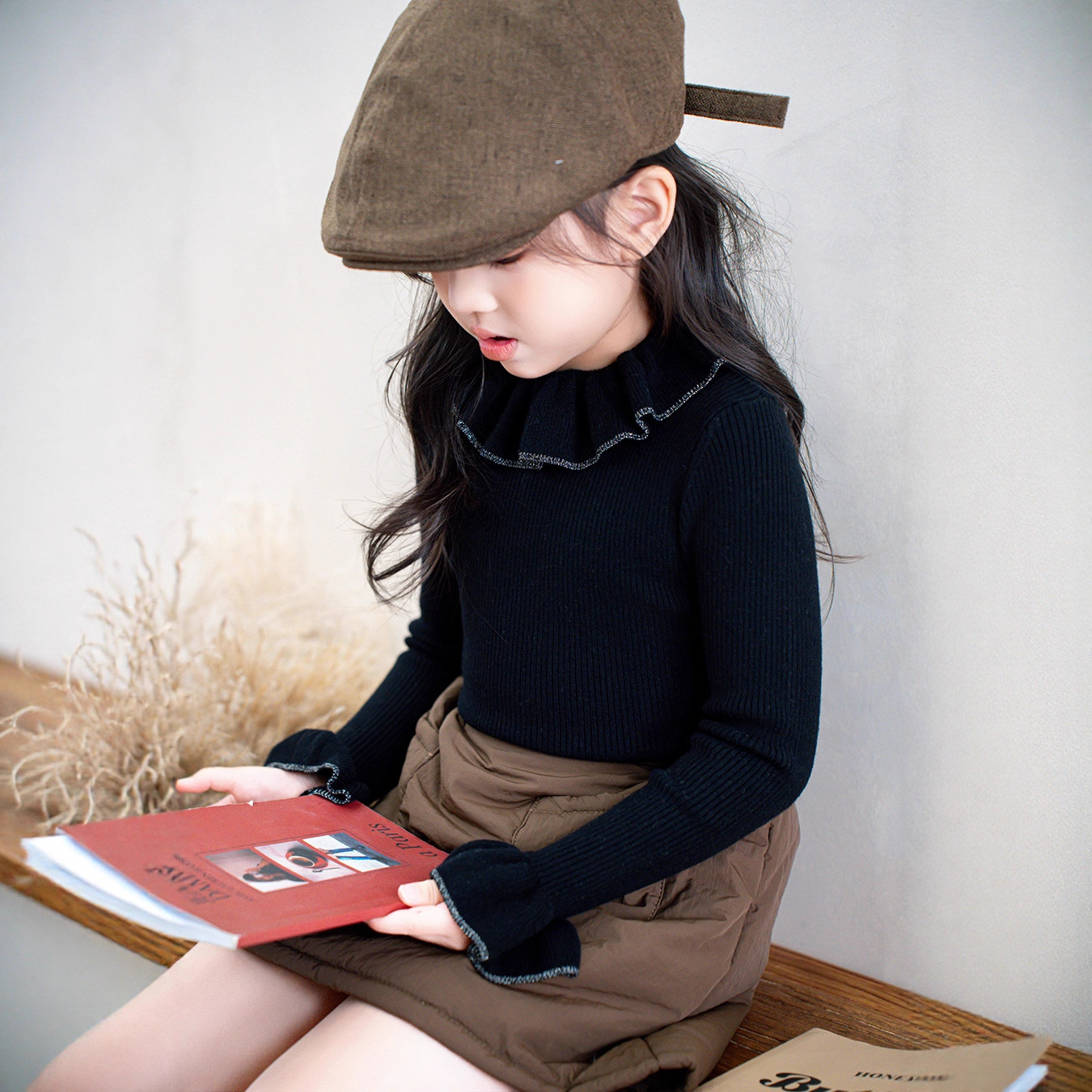 Girls' Wool Ruffle Collar Base Shirt with Gold Lace Trim, Ribbed Slim-Fit Knit Sweater, New Autumn and Winter 2025 Children's Style