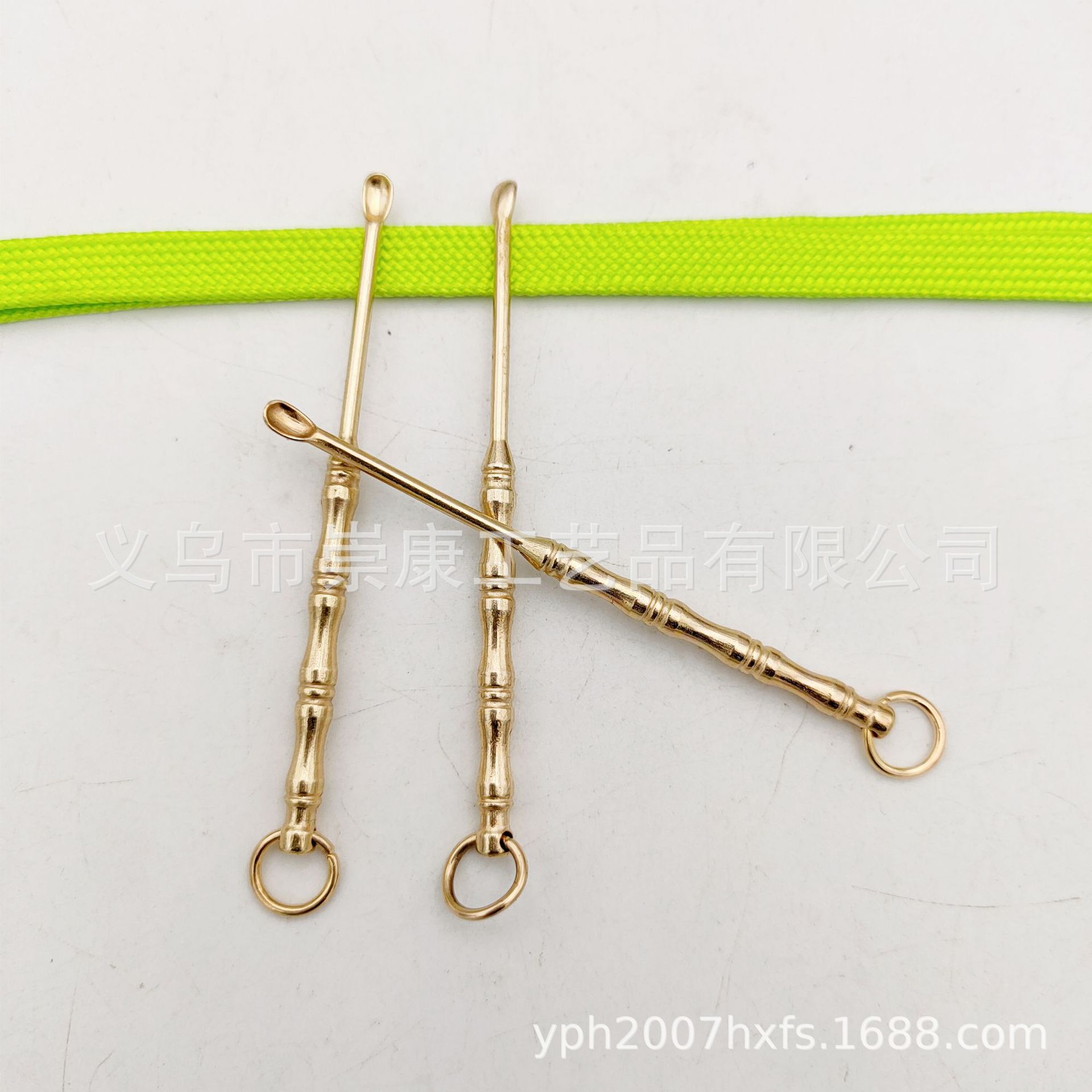 Creative and Exquisite Gold-Plated Silver Ear Pick, Handmade Old-Fashioned Silver Ear Scoop, Easy to Carry