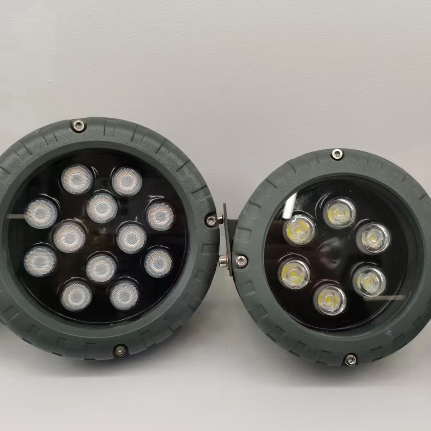 Led Lamps Are Purely Handcrafted with Electronic Soldering, Outsourcing Processing and Assembly, Accepting Orders for Home Production and Oem, Recycling for Home Use