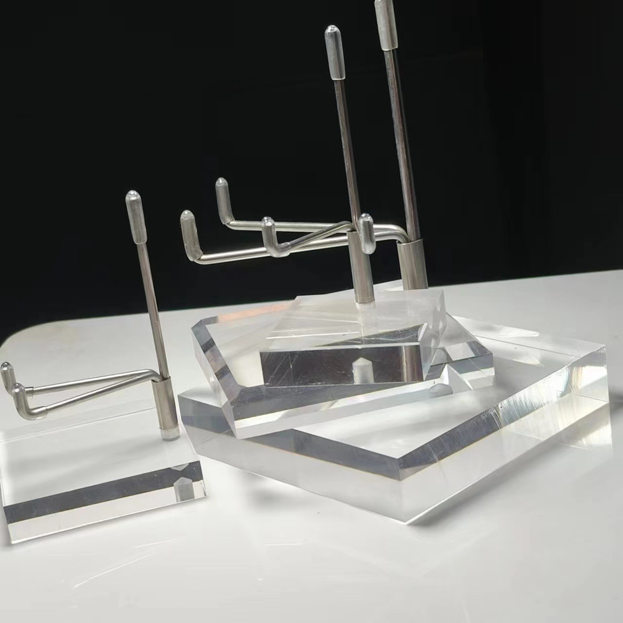 Crystal Raw Stone Mineral Standard Ore Display Rack Raw Stone Mineral Standard Ore Crystal Cluster Jade Ornament Bracket Transparent Base