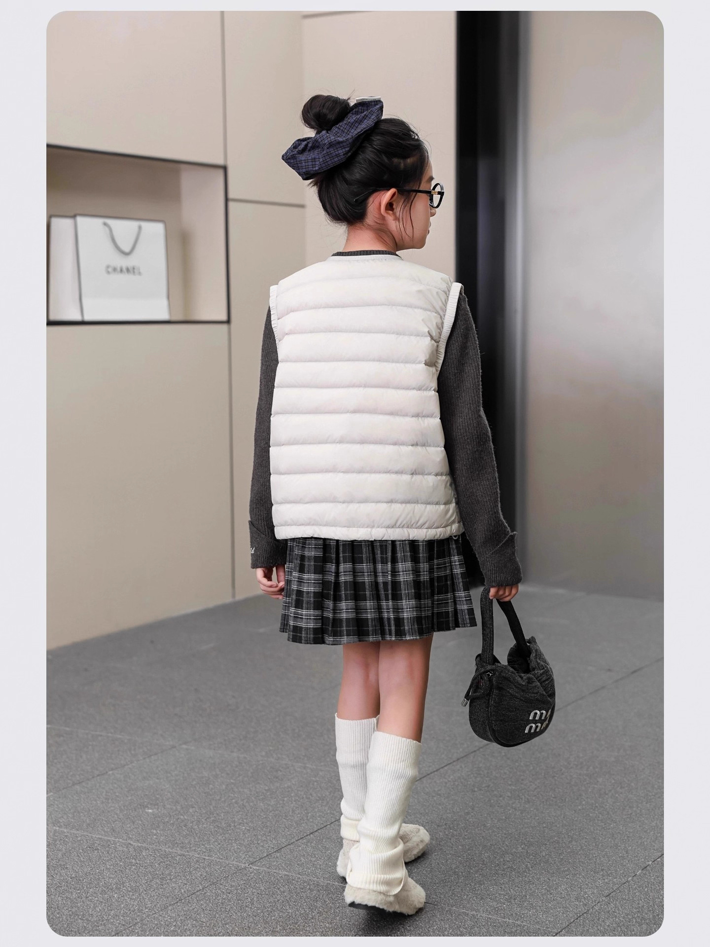 Children's down Jacket Vest for Boys and Girls, Lightweight Winter White Duck down Vest, Medium and Large Kidsren's Vest, School Uniform Liner