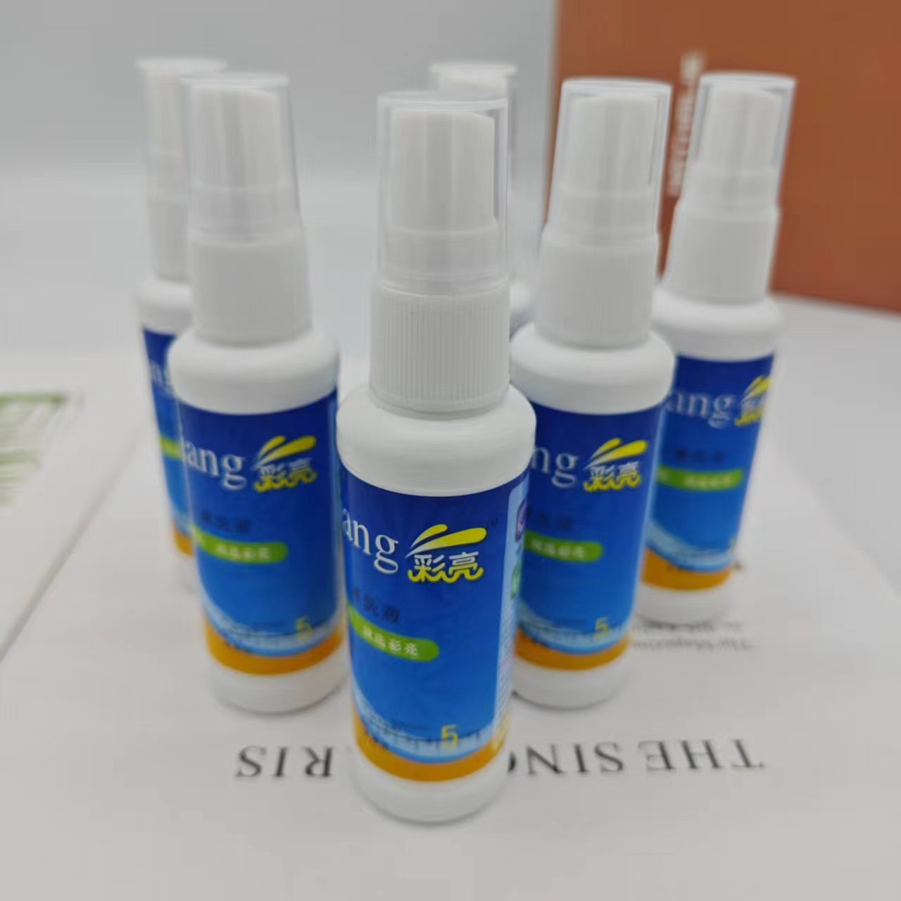 Glasses Cleaning Solution Manufacturer Processes Customized Lens Cleaning Solution with Printable Logo Glasses Water Mobile Phone Screen Care Solution