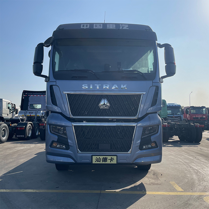 Sinotruk Shandeka Tractor Head for Sale, Rear Eight-Wheel Heavy Truck, 420 Horsepower Tractor Trailer Head