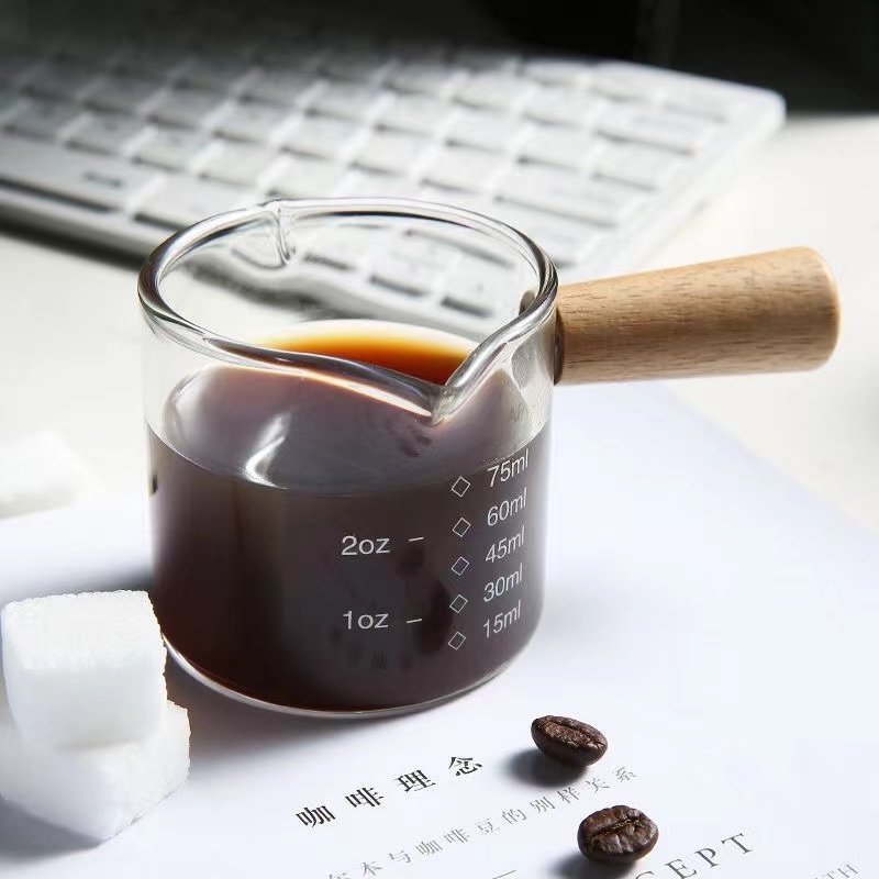 Niche Design Espresso Measuring Cup Seasoning Milk Pouring Jar Wooden Handle Scale Glass Heat-Resistant Small Milk Cup