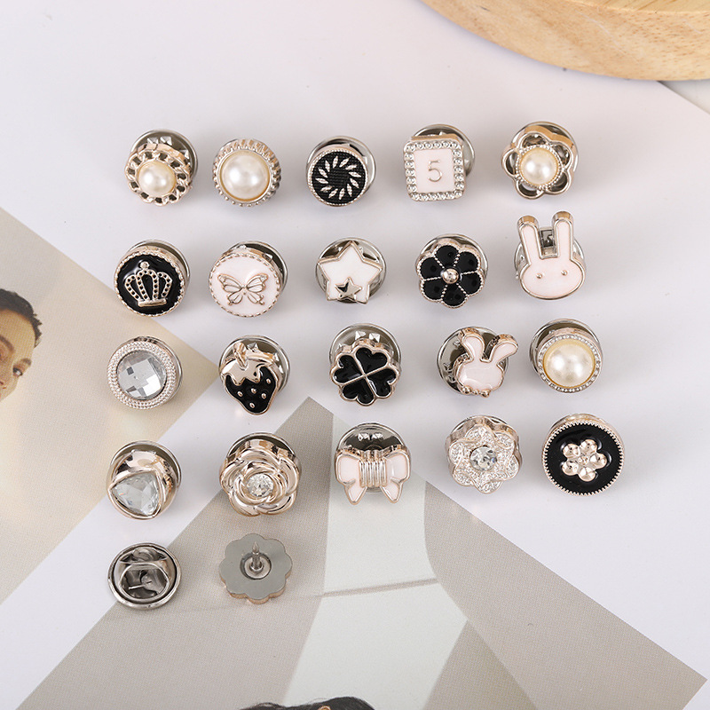 Korean-style detachable anti-exposure buckle shirt seamless decorative chest pin buckle wholesale invisible plastic adjustable nail-free buckle