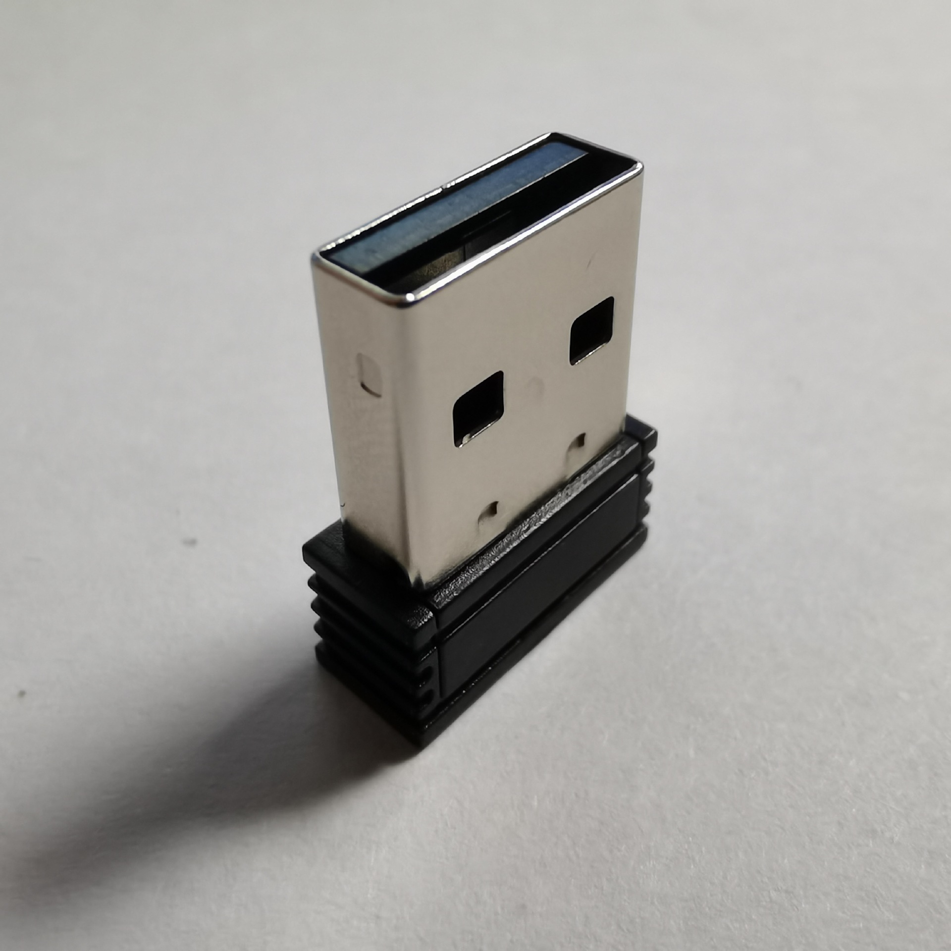 Wireless mouse bluetooth receiver pressure-free usb male connector plastic metal shell iron shell plug iron shell