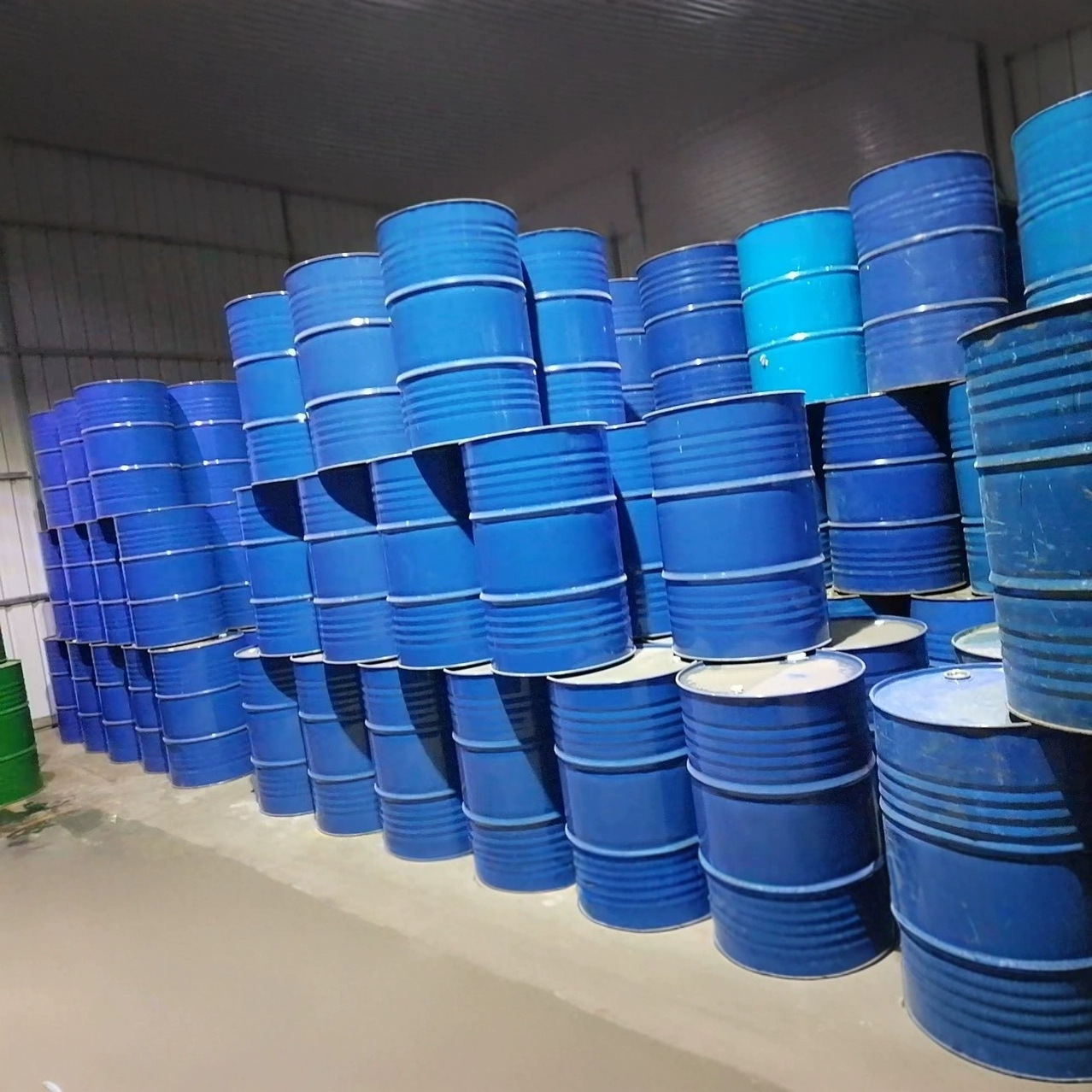 Industrial White Oil 5 # 10 # 3 # Burning Mineral Oil 10 # No. 15 Lubricating Paraffin Oil Cosmetic Industrial Grade White Oil