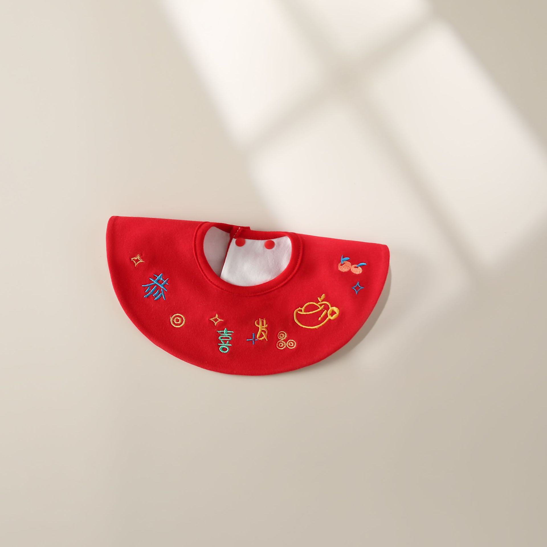 Four Seasons New Year red bib embroidered 360 degrees rotatable bib for boys and girls newborn baby bib