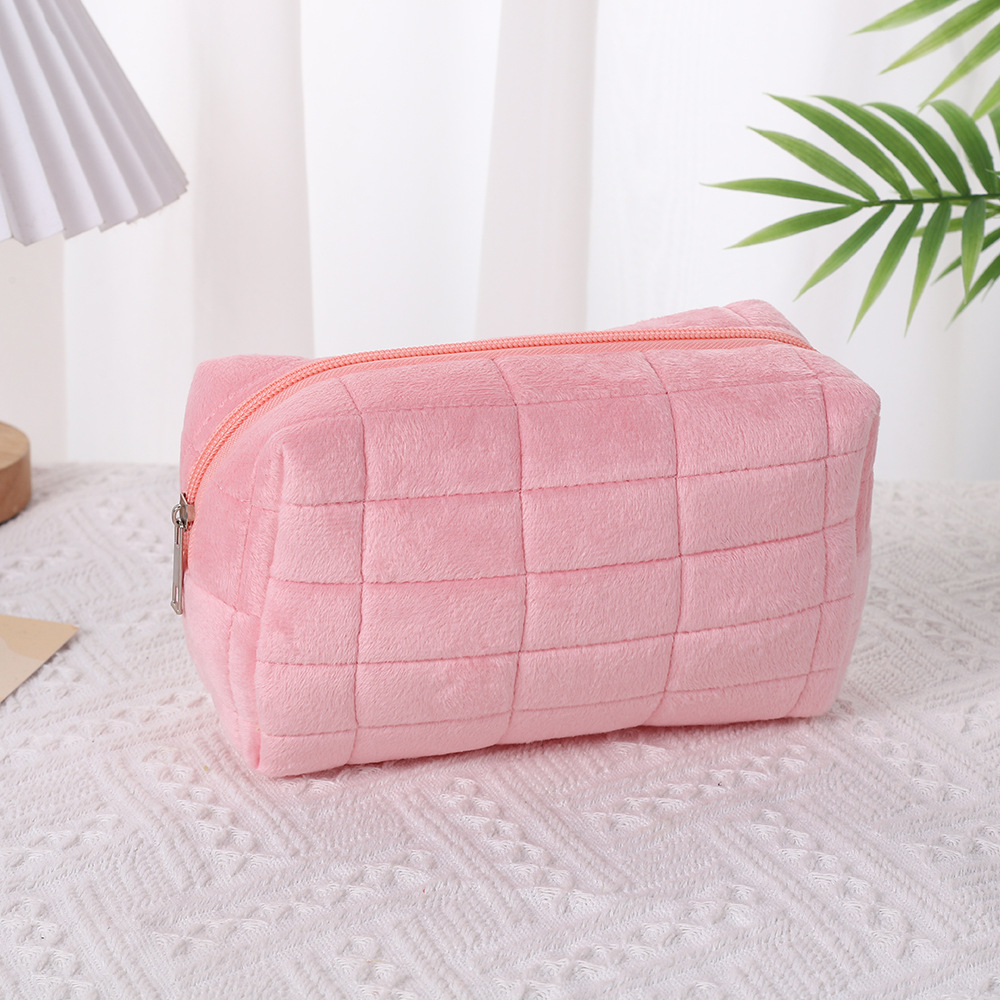 Plush and Cute Cosmetic Bag, Pillow Storage, High-End Large-Capacity Storage Bag, Portable and Good-Looking